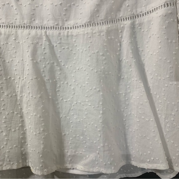 2/$35 Isaac Mizrahi Swiss Dot Blouse Ruffle Slvs - Picture 10 of 14